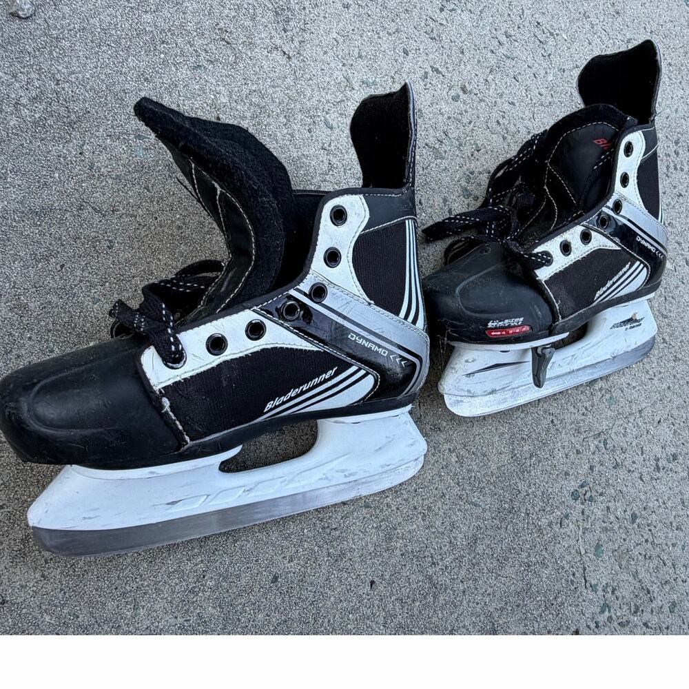Bladerunner Dynamo Youth Ice Skates Adjustable 4-7 Black Hockey